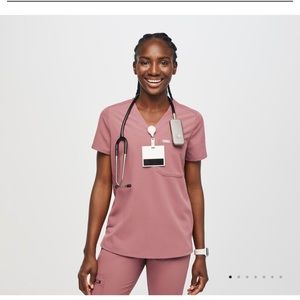 FIGS One-Pocket Scrub Top- S / Mauve
